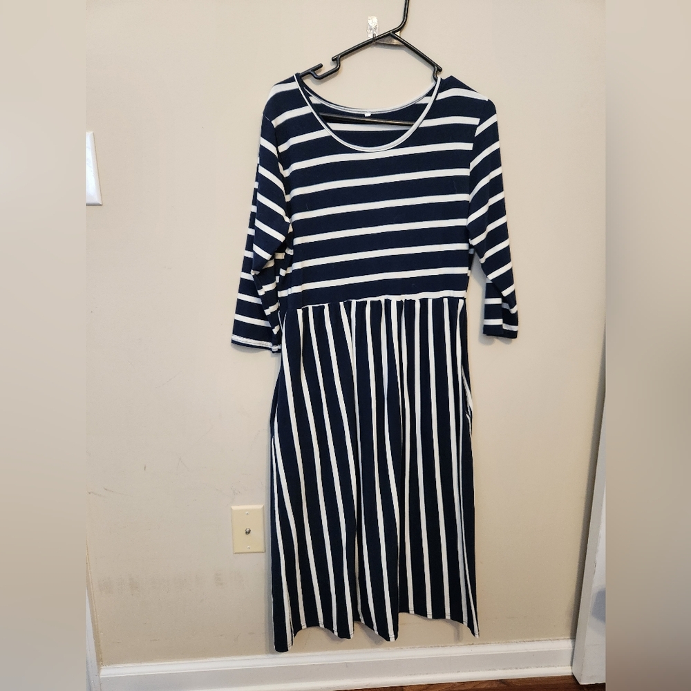 Womens 3/4 sleeve Navy Striped midi dress